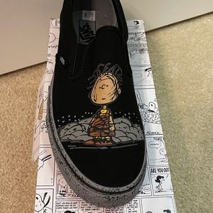 New never worn peanuts pig pen slip ons